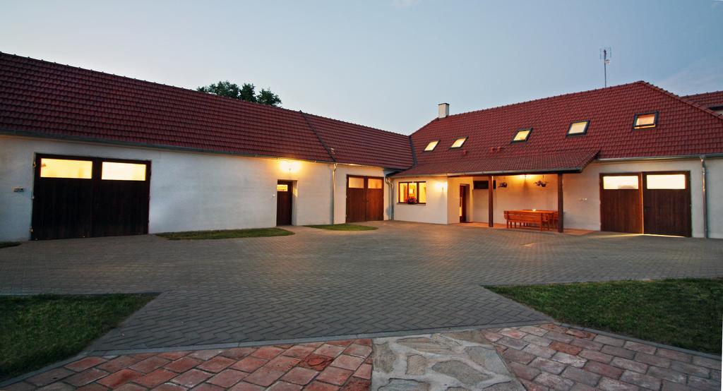 Ferienwohnung U Slunce Cizov  Exterior foto