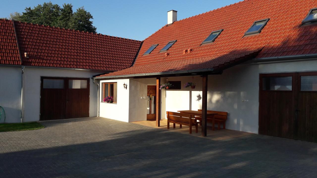 Ferienwohnung U Slunce Cizov  Exterior foto